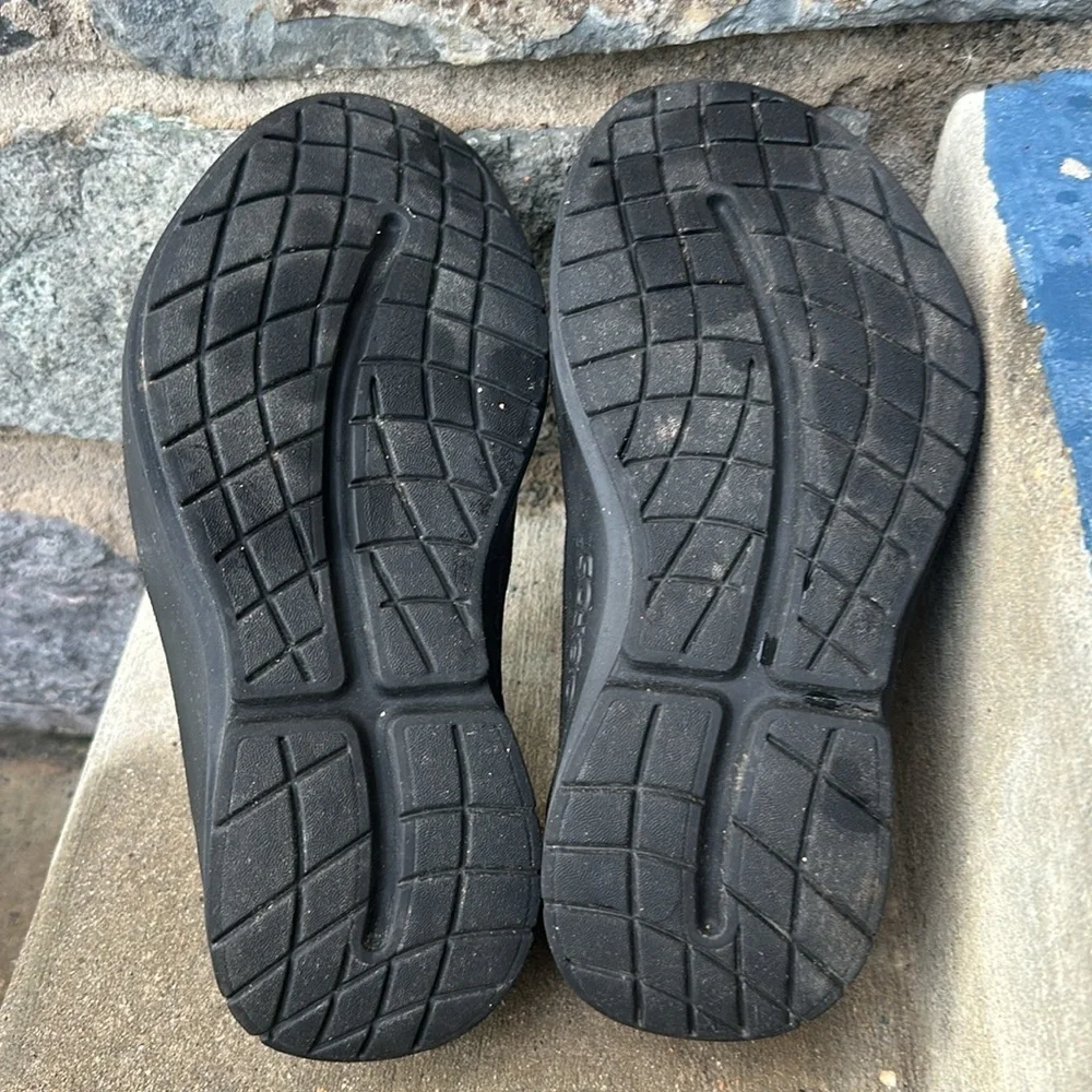 OOFOS Men's OOMG Sport Eezee Low in Black Shoe Size 9.5